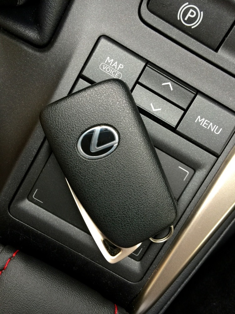 LEXUS NXの電子キー: LEXUS NX details